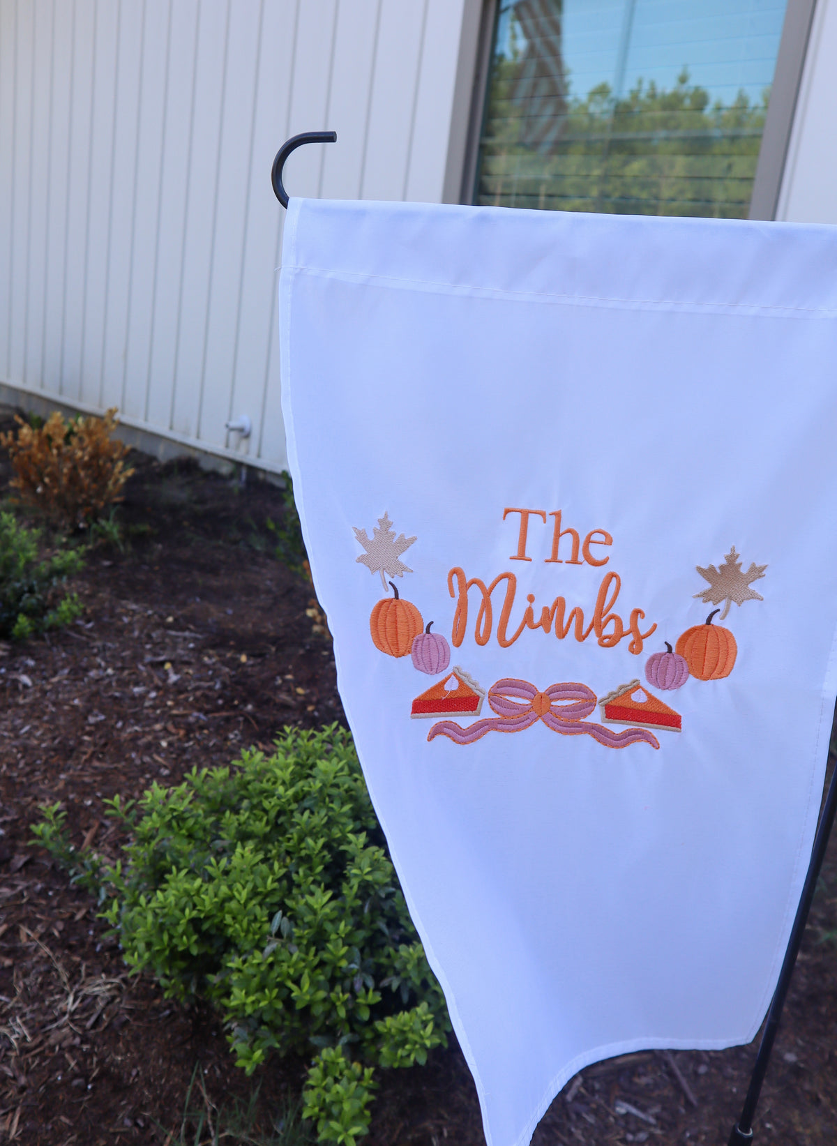 PUMPKIN SEASON GARDEN FLAG